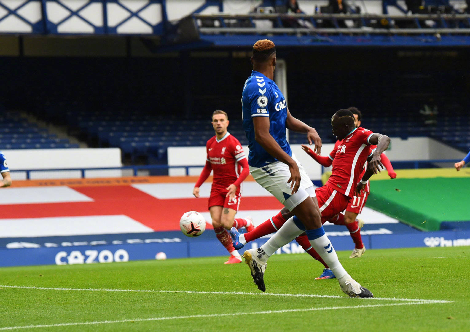 甚至在赛场 甚至在赛场